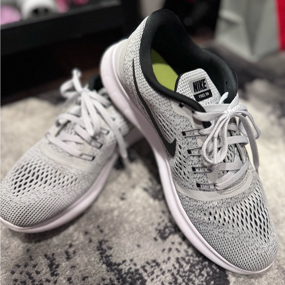 Women’s Nike Free size 8 - Picture 3 of 8